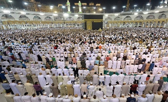 إصابة شخص بسقوط ذراع رافعة في الحرم المكي إصابة شخص بسقوط ذراع رافعة في الحرم المكي