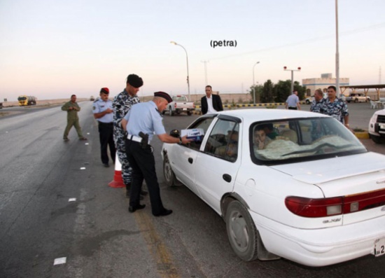 الدوريات الخارجية تبدأ حملتها الرمضانية "موائد الرحمن" على طرق خارجية الدوريات الخارجية تبدأ حملتها الرمضانية "موائد الرحمن" على طرق خارجية
