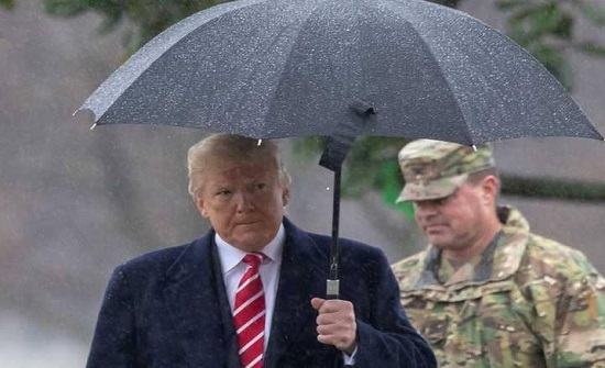 ترامب يصحح في واشنطن "خطأه" بباريس