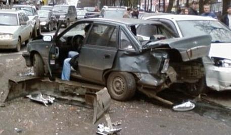 وفاة وإصابة 7 آخرين اثر حادث تصادم 