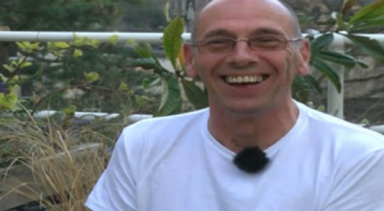 مرشح بريطاني يكشف عن عمله في مجال الأفلام الإباحية