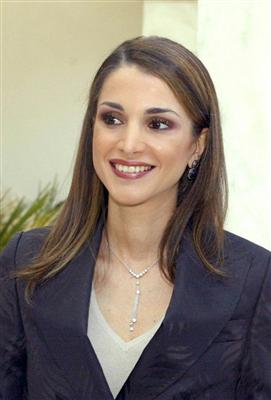 الملكة تدعو عالم الموسيقى لدعم حملة هدف1 التعليمية