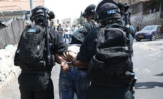 الاحتلال يعتقل 27 فلسطينيا بالضفة الغربية الاحتلال يعتقل 27 فلسطينيا بالضفة الغربية