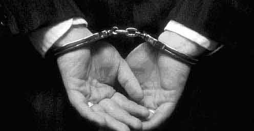 سرقة 11 ألف دينار من احد المطاعم والقبض على شقيقتين امتهنتا السرقة 