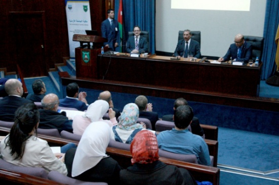 كتابة الأبحاث والدراسات ونشرها ورشة عمل تدريبية في "الأردنية"