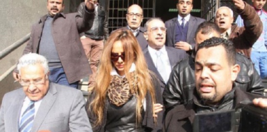 فيديو| هذا ما قاله محامي زينة بعد قرار سجن عز فيديو| هذا ما قاله محامي زينة بعد قرار سجن عز