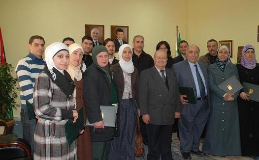 تخريج دورة قيادة الحاسوب الدولية في جامعة البترا