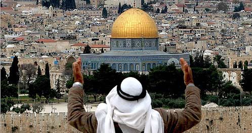 في القدس.. إجبار عائلة فلسطينية مسلمة على اعتناق اليهودية !
