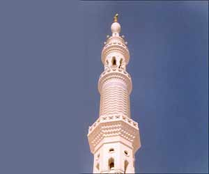 مطالبات بلجيكية بحظر الصليب أسوة بمنع المآذن في سويسرا  