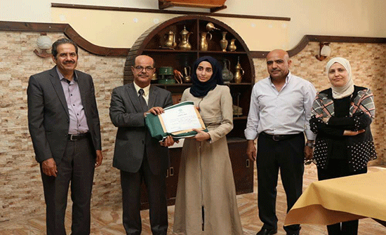 الطالبة الشوابكة تشارك عن جامعة إربد الأهلية في ملتقى فيلادلفيا للقصاصين الشباب