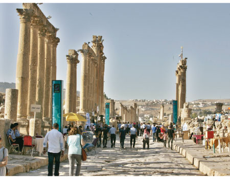 انطلاق فعاليات مؤتمر القران الكريم والحرف العربي الاول في جرش