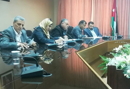 اللجنة المشتركة لمتابعة قضايا "مهندسي التربية" تلتقي الدكتور العكور اللجنة المشتركة لمتابعة قضايا "مهندسي التربية" تلتقي الدكتور العكور