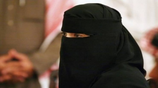 5 جلدات لامرأة سعودية بسبب واتساب! 5 جلدات لامرأة سعودية بسبب واتساب!