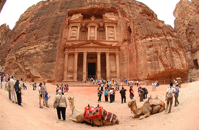 مديرية تربية البترا تنفذ حملة نظافة في اللواء مديرية تربية البترا تنفذ حملة نظافة في اللواء