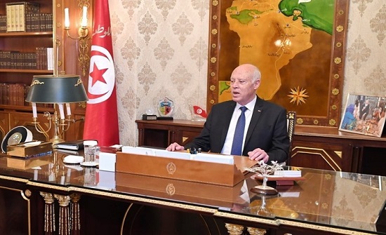 سعيّد يقيل مدير الإذاعة التونسية.. ومخاوف على الإعلام سعيّد يقيل مدير الإذاعة التونسية.. ومخاوف على الإعلام