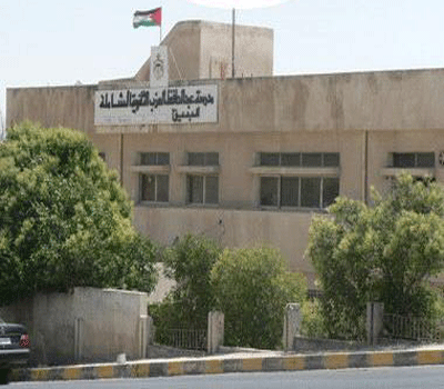 معلمون في السلط يعتصمون لعدم تطبيق عقوبات لجنة الضبط المدرسي