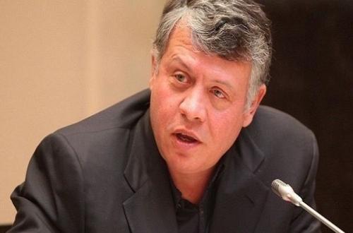 الملك يغادر أرض الوطن