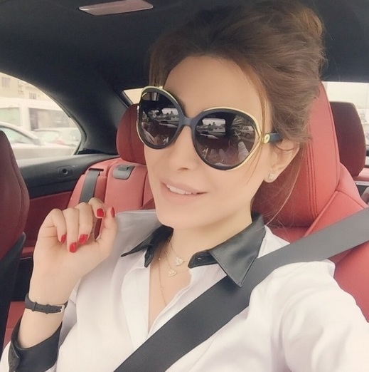 يارا تحتفل بعيد ميلادها للمرّة الثانية في المطعم بإطلالة رقيقة يارا تحتفل بعيد ميلادها للمرّة الثانية في المطعم بإطلالة رقيقة