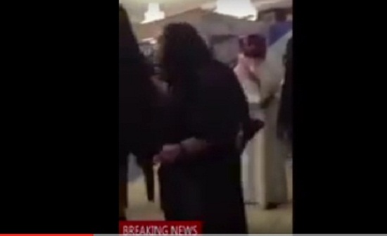 بالفيديو - حليمة بولند تتعرض للانتقاد بسبب هذه الفتاة.. إليكم ما حصل في الفندق! بالفيديو - حليمة بولند تتعرض للانتقاد بسبب هذه الفتاة.. إليكم ما حصل في الفندق!