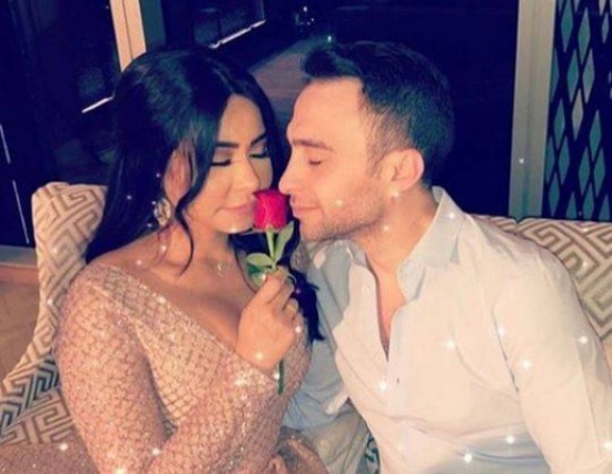 بالفيديو - حسام حبيب يفاجئ شيرين بزفة العروس.. أحضان وقبلات ورومنسية على المسرح وهذا ما قالته له بالفيديو - حسام حبيب يفاجئ شيرين بزفة العروس.. أحضان وقبلات ورومنسية على المسرح وهذا ما قالته له
