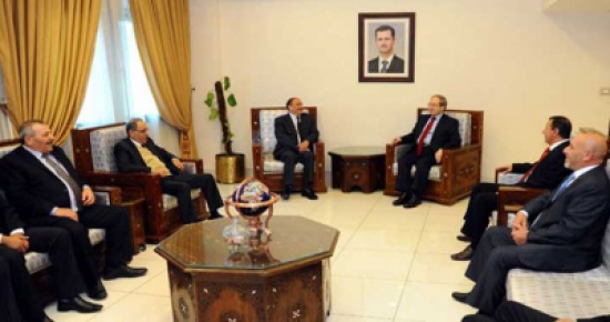 المقداد : الاردن يحارب " الارهاب " في شمال سوريا ويدعمه في جنوبه المقداد : الاردن يحارب " الارهاب " في شمال سوريا ويدعمه في جنوبه