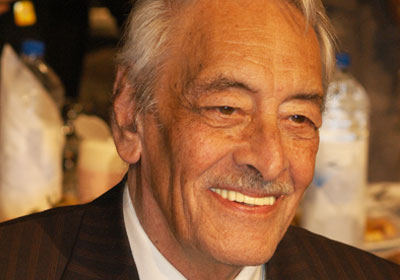 جميل راتب يتحدى الشائعات ويدخل "حارة اليهود"