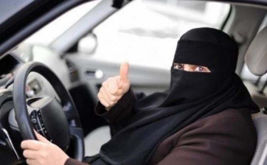 الحالة الثالثة.. مقتل سيدة سعودية انقلبت مركبتها خلال مطاردة شاب لها في جدّة! الحالة الثالثة.. مقتل سيدة سعودية انقلبت مركبتها خلال مطاردة شاب لها في جدّة!