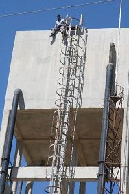 شاب يحاول الانتحار اثر رفضه من العمل في اربد