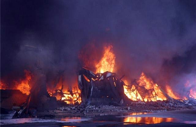 إخماد حريق شب في ( 3 ) مستودعات في العقبة