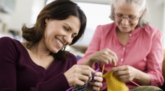 5 نصائح لتثيري إعجاب حماتك