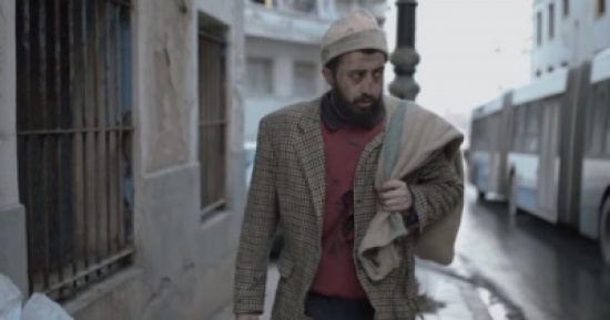 فيديو| مشرّد جزائري غاضب يشعل مواقع التواصل رغم وفاته فيديو| مشرّد جزائري غاضب يشعل مواقع التواصل رغم وفاته