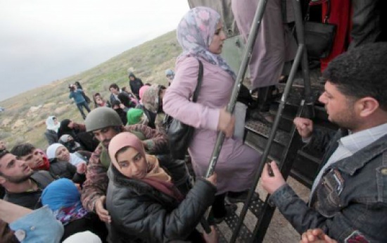 الأردن : 70 % من اللاجئين السوريين يعيشون خارج المخيمات الأردن : 70 % من اللاجئين السوريين يعيشون خارج المخيمات