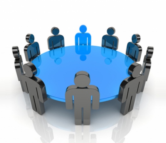 خبراء: التنظير في تطبيق قانوني المركزية والبلديات يؤخر التحول الديمقراطي