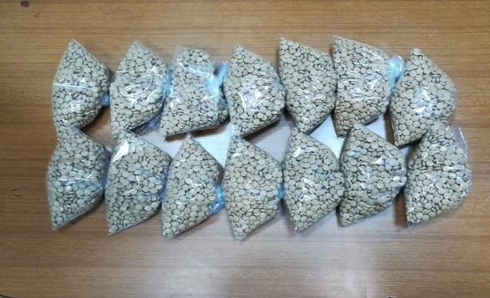 احباط تهريب كميات من المخدرات .. وضبط 4 اشخاص