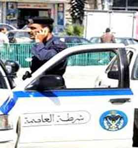 سائق سيارة دهس سيدة في الصويفية وسرق حقيبتها ولاذ بالفرار 