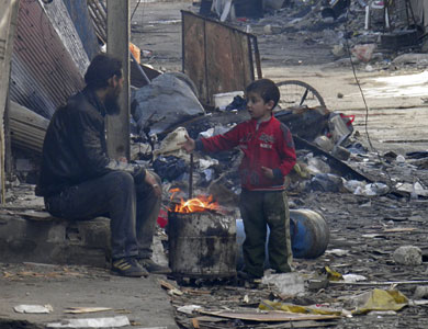 دخول المساعدات لحمص مرهون بالمحادثات المعقدة وتقارير عن الموت جوعا
