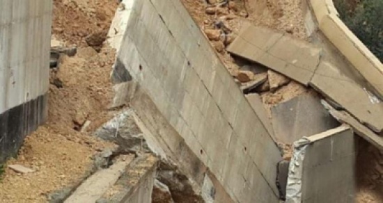 وفاة شخص بانهيار جدار عليه بالجندويل وفاة شخص بانهيار جدار عليه بالجندويل