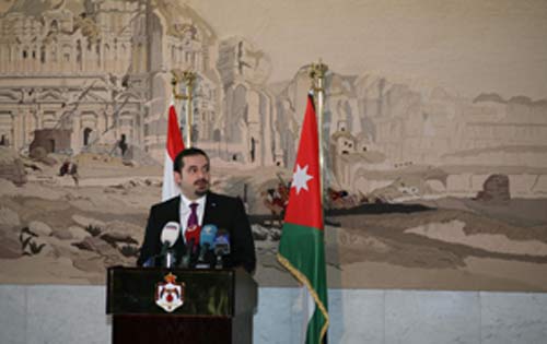 الحريري يشيد بجهود الملك لدفع عملية السلام ويغادر عمان