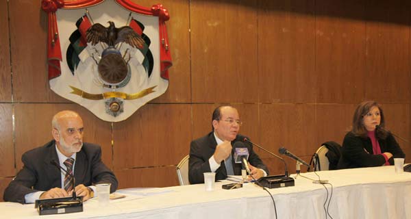 الشريف: التفرغ الكامل للعمل شرط يجب ان يتوفر في الناطق الاعلامي 