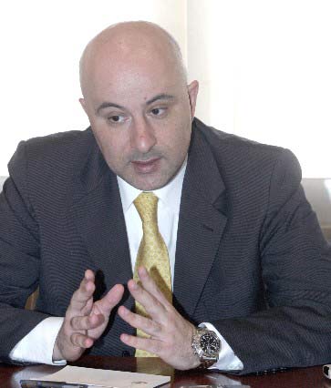 وزير الصناعة يدعو لجعل الأردن مركزا تجاريا إقليميا 