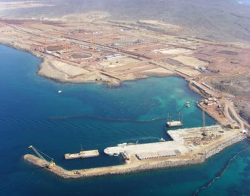 التحالف العربي : الحوثي يستهدف ميناء المخا اليمني بقارب مفخخ