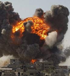 استشهاد ثلاثة مواطنين فلسطينيين في قصف إسرائيلي استشهاد ثلاثة مواطنين فلسطينيين في قصف إسرائيلي