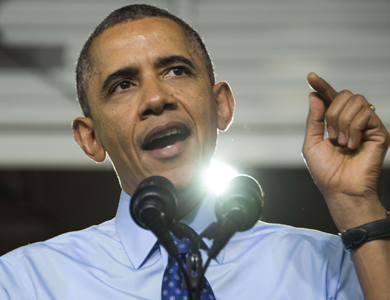 أوباما يحذر روسيا من عواقب في حال استمرت بزعزعة استقرار أوكرانيا