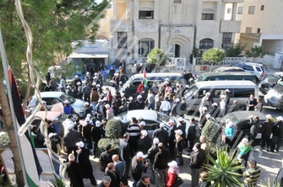 مؤازرو الخشمان يعتصمون على الدوار الرابع ( صور )