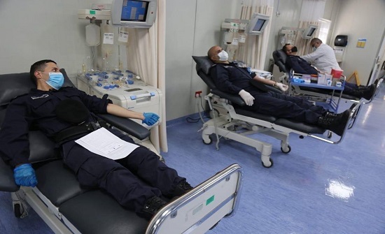 مرتبات الأمن العام يواصلون تبرعهم بالدم لمرضى السرطان