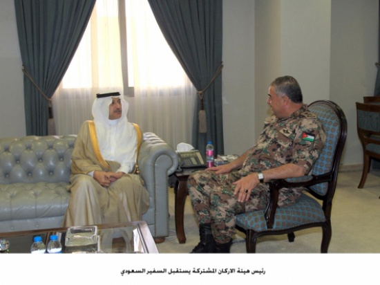 رئيس هيئة الاركان المشتركة يستقبل السفير السعودي رئيس هيئة الاركان المشتركة يستقبل السفير السعودي