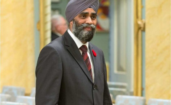 وزير الدفاع الكندي : زيارتي للأردن ناجحة