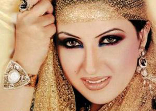 صور: حاجبا زينب العسكري يثيران استياء معجبيها صور: حاجبا زينب العسكري يثيران استياء معجبيها