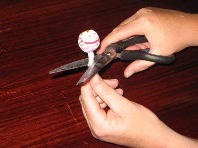 تحذير من تناول الاطفال منتج "مصاص القمر" لاحتوائه على الرصاص