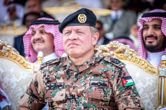 الملك يبعث برسالة إلى رئيس هيئة الأركان المشتركة